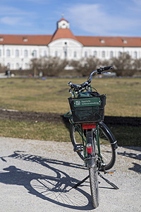 Fahrrad vor Schloss Nymphenburg in München