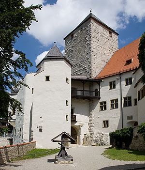 Bild: Innerer Burghof, Westseite